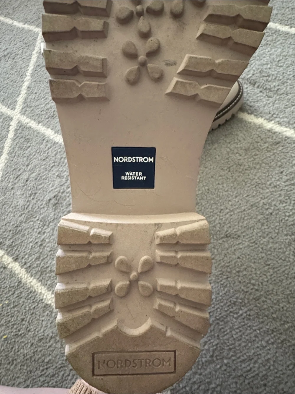 Nordstrom Cream Chunky Chelsea Boots Water Resistant - Women’s Size 10